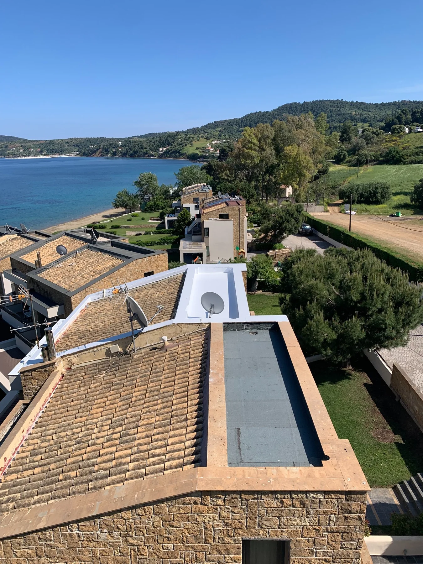 Μονώσεις και στεγανοποιήσεις ταρατσών Green Home Upgrade